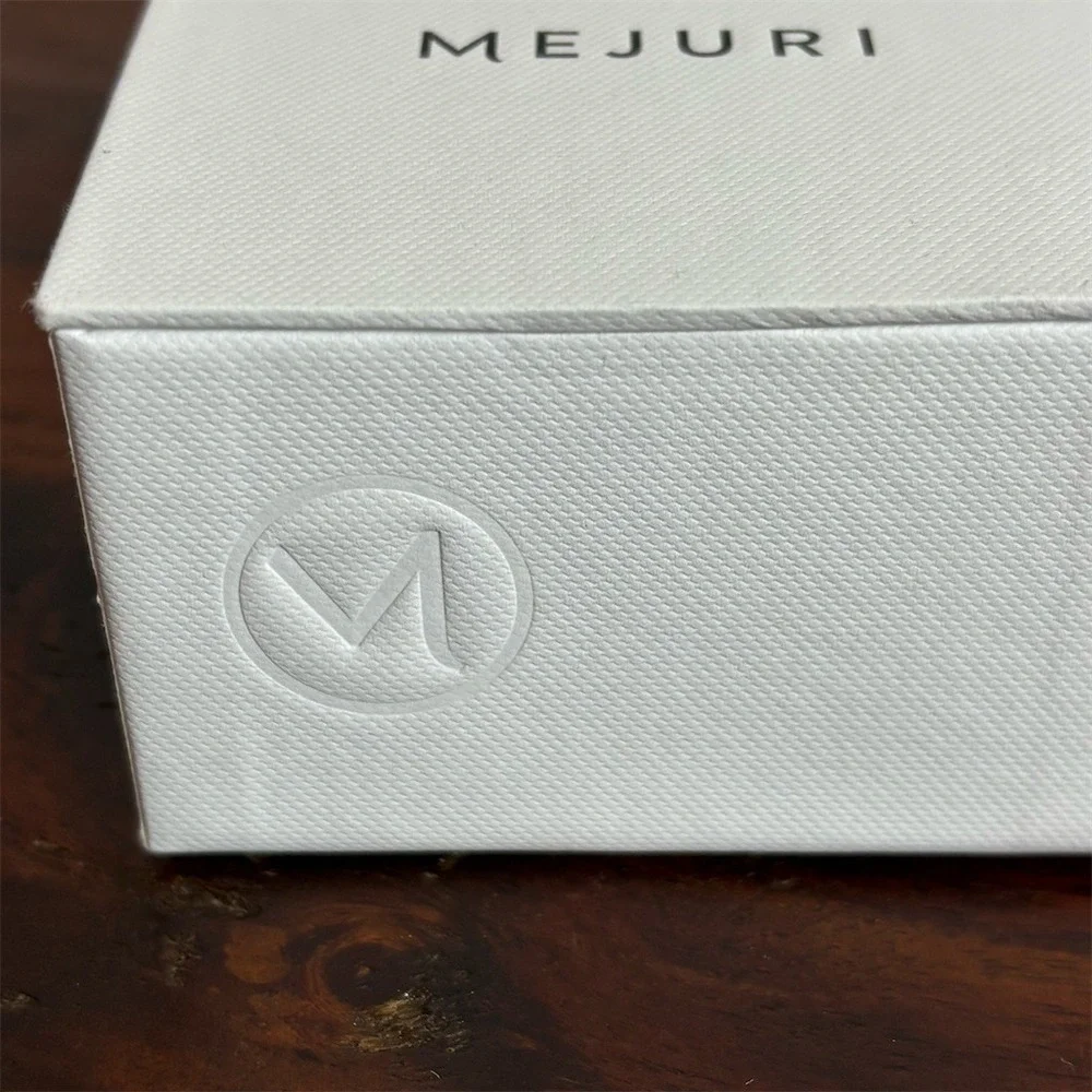 Mejuri Jewelry‎ Gift Box White Empty Packaging Hinged Lid Embossed Logo